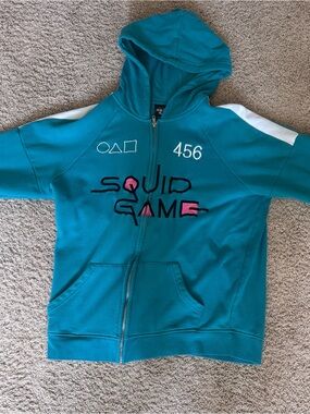 Boxlunch exclusive 456 squid games hoodie missing sweatshirt string